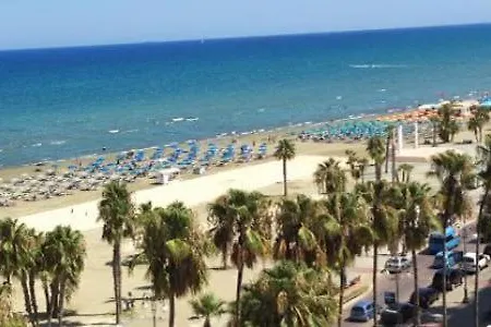 Foinikoudes 1 Bedroom Apartament